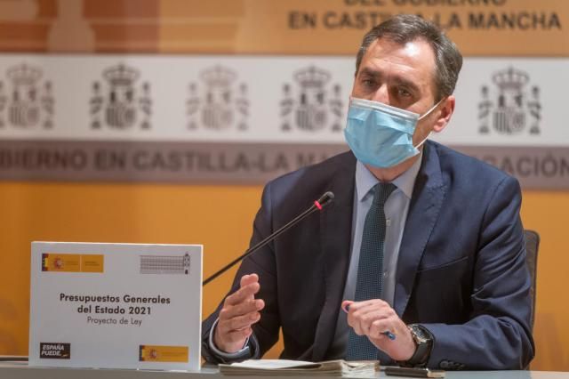 El delegado del Gobierno en Castilla-La Mancha, Francisco Tierraseca, ha informado en rueda de prensa del proyecto de Presupuestos Generales del Estado (PGE