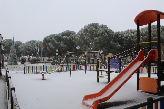 FOTOS | Nuevas nevadas en Torrijos, en nivel rojo de alerta