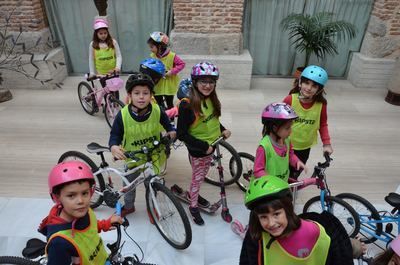 300 escolares de Talavera se suman a la iniciativa ‘Al cole en bici’ de Bici Aula