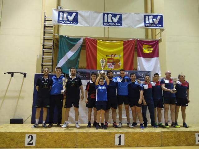 El tenis de mesa talaverano triunfa en el campeonato regional