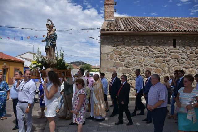 Santa Misa y Procesión en El Casar de Talavera