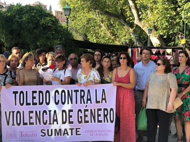 Concentración contra la violencia de género en Toledo