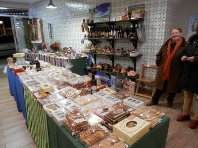 Abre las puertas el Gran Mercado de Navidad de Manos Unidas en Talavera