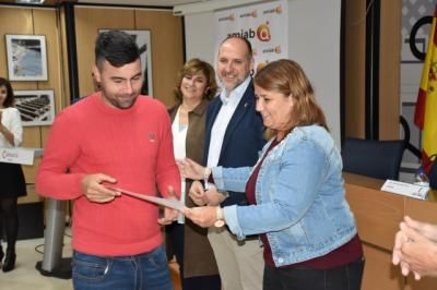 12 jóvenes desempleados de Talavera y comarca se forman en Cárnicas Otero gracias a CREA