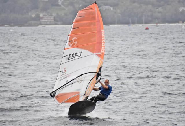 El talaverano Alfonso Tertre logra el bronce en el Campeonato de España de Fórmula Windsurf