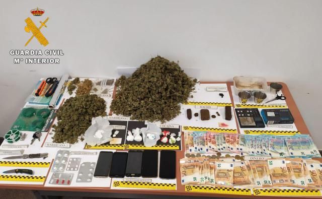 6 detenidos y desactivado a un importante punto de venta de droga: cocaína, hachís, marihuana, speed y cristal