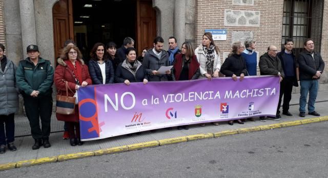 Minuto de silencio en Talavera por la violencia de género: 52 mujeres asesinadas y 43 huérfanos