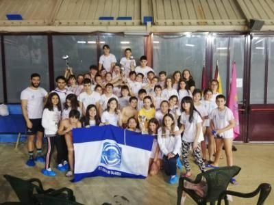 El Club Natación Ciudad de Talavera se da un baño de medallas en el provincial