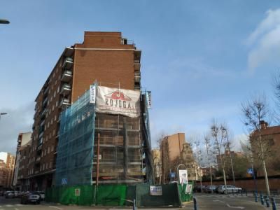 TALAVERA | El derribo del edificio en el Paseo de la Estación se alargará, al menos, un mes