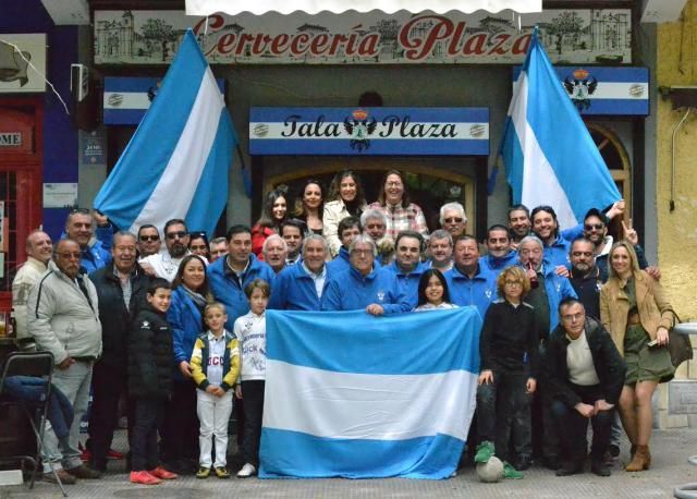 Los integrantes de la Peña TALAPLAZA, muy molestos con la directiva por la gran subida registrada en los abonos