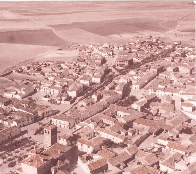 Villaluenga de la Sagra (Toledo). S.f. Fondo Los Legados de la Tierra. Archivo de la Imagen de Castilla-La Mancha.