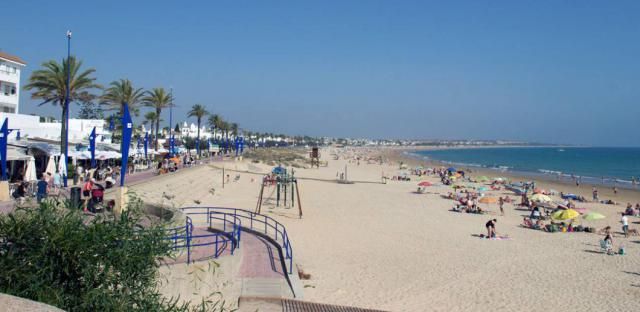 Playa de La Barrosa en Cádiz / Ayuntamiento de Chiclana