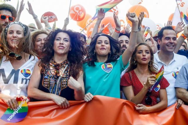 Ignacio Aguado, Inés Arrimadas y otros miembros de Ciudadanos en la manifestación estatal del Orgullo LGTBI en Madrid, desde Atocha hasta Colón / Ricardo Rubio - Europa Press (EUROPA PRESS) 