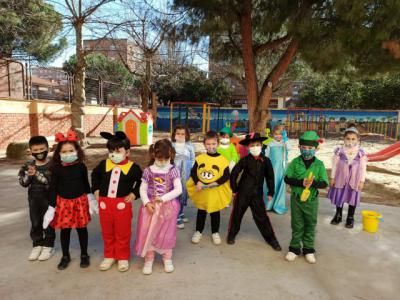 FOTOS | El Colegio Clemente Palencia celebra el Carnaval repleto de "color y seguridad"