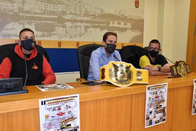 Kick boxing para colaborar con la Asociación Talaverana de Lucha Contra los Malos Tratos