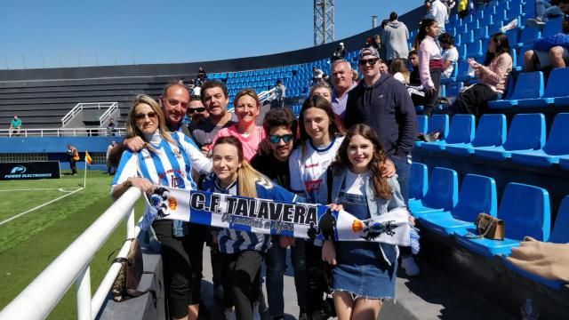 Un grupo de aficionados blanquiazules en Ibiza