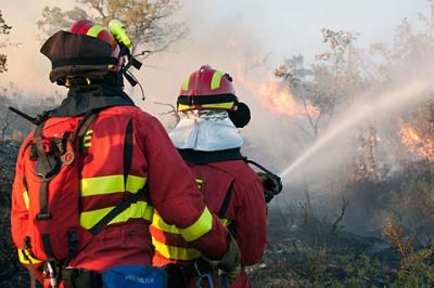 ACTUALIDAD | La UME se incorpora a los trabajos de extinción del incendio en Férez