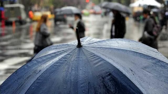 Las tormentas y el descenso de temperaturas marcarán este fin de semana y el puente