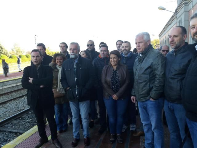 El PSOE asegura que el mejor servicio ferroviario debe ser la locomotora que arrastre a Talavera al progreso