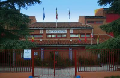 Agreden a un profesor del CEIP San Ildefonso de Talavera