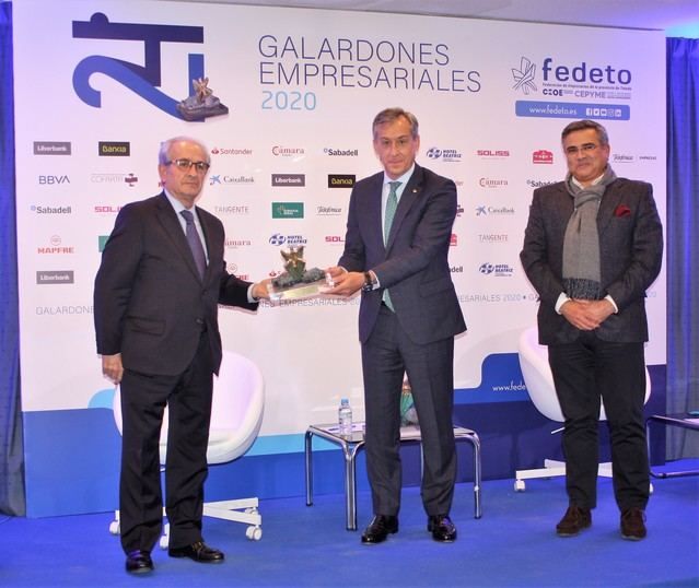 GALARDONES FEDETO | Eurocaja Rural entrega el premio 'Empresa del Año' a Válquer Laboratorios