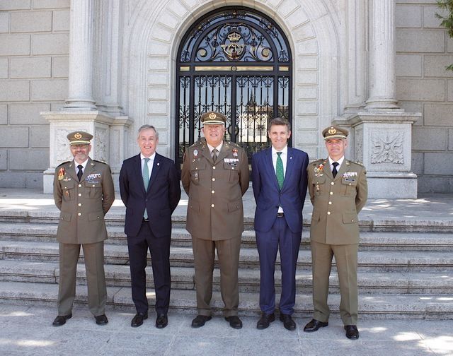 Eurocaja Rural asiste a la toma de posesión del nuevo coronel director de la Academia de Infantería