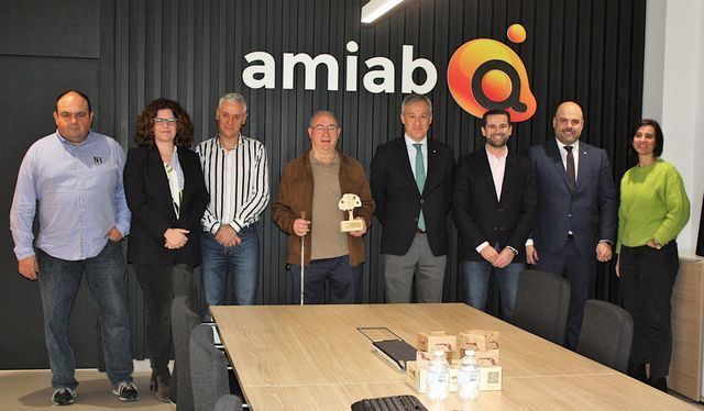 La Fundación Eurocaja Rural entrega la ayuda ‘WORKIN’ a la Asociación AMIAB