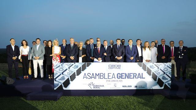 Eurocaja Rural recalca la aportación empresarial como motor de desarrollo en la clausura de la Asamblea de CEOE CEPYME Cuenca