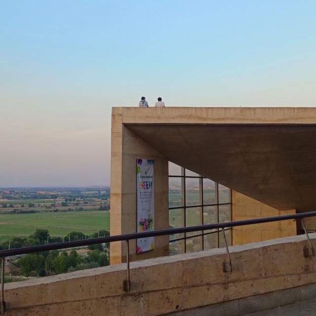 Gente subida al tejado del remonte del Mirador / Toledo / Foto:  Redes sociales 