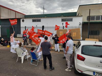 Las trabajadoras de esta fábrica toledana están en huelga "por no cobrar"