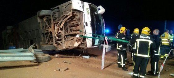 Autobús que sufrió el accidente