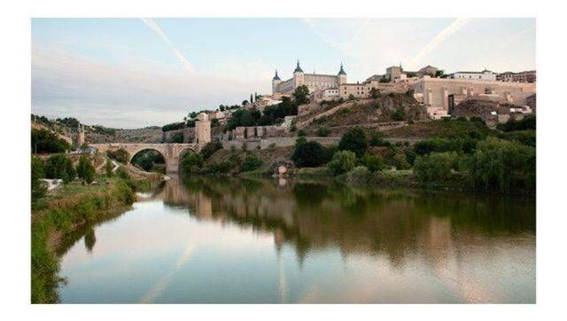 El cadáver hallado en el Tajo a su paso por Toledo es el de una mujer de entre 30 y 40 años