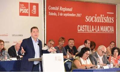 García-Page oficializa su precandidatura para seguir liderando el PSOE de CLM