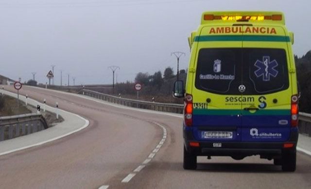 Cuatro personas heridas tras el choque frontal entre dos turismos en Arcicóllar (Toledo)
