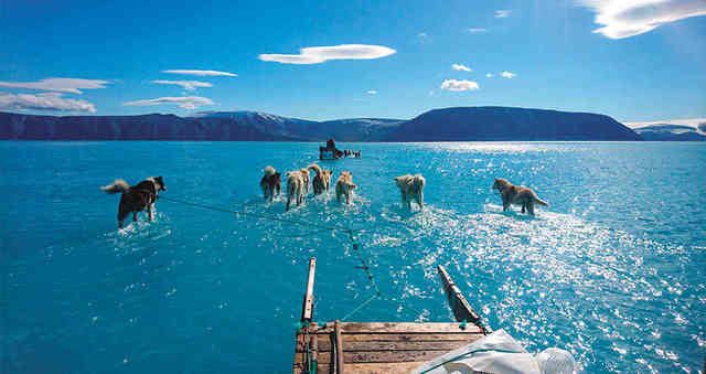 Imagen de un glaciar en Groenlandia convertido en lago | Reuters | Atlas