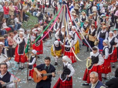 TALAVERA | Animan a vivir el sábado de Mondas desde los balcones