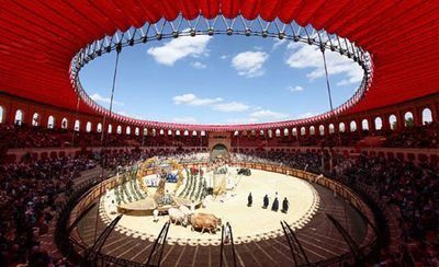 Tolón defiende que Puy du Fou "no es un experimento" porque "ya funciona en Francia"