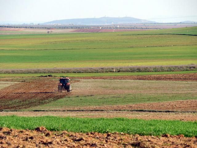 Los agricultores y ganaderos de la región son los 'primeros de España' en comenzar a cobrar el anticipo de la PAC