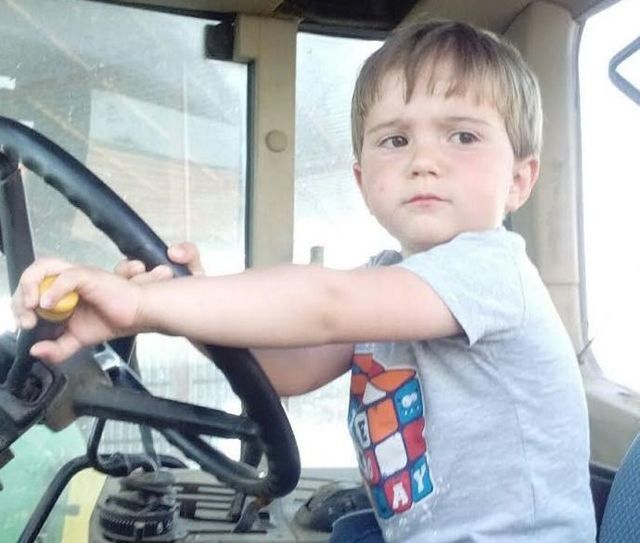 Martín Rodríguez cumple 3 años el 12 de junio y ‘ya se sube al tractor’