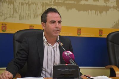 El PSOE acusa a la portavoz del PP de “negar la evidencia” y ocultar datos en el caso del cloro