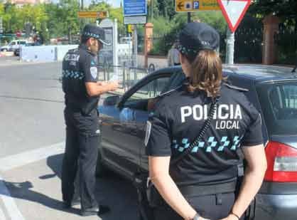 Detenidos dos jóvenes por amenazar de muerte a un agente de la Policía Local