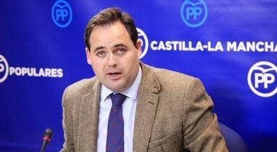 Paco Núñez no valora la ausencia de ediles de PP Alcázar en la votación contra violencia machista