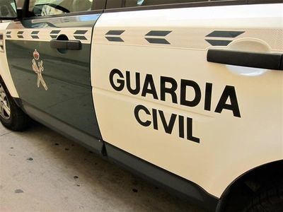 La Guardia Civil evita el robo con explosivos de un cajero y detiene a tres personas