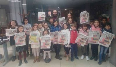 Los pequeños periodistas del Club de Lectura de la Biblioteca Niveiro-Alfar El Carmen visitan La Voz del Tajo