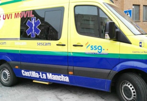 Trasladada al hospital de Toledo una mujer de 36 años tras ser atropellada por un coche