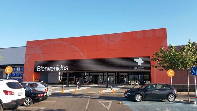 El CC Los Alfares amplía su oferta comercial con dos nuevas tiendas