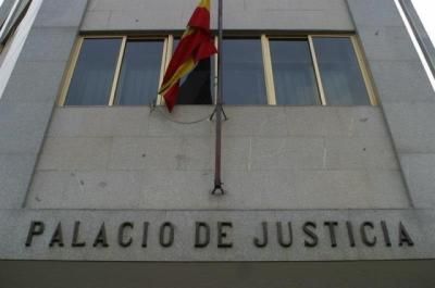 Piden 10 años de cárcel para el acusado de abusar de una menor delante de su hermana