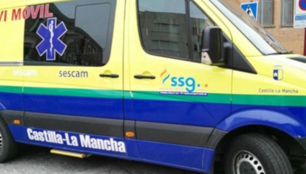 Trasladado al hospital un trabajador tras precipitarse desde una altura de 5 metros