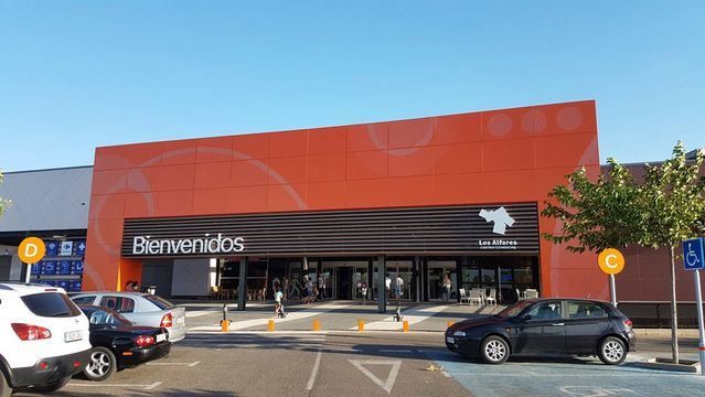 Los Alfares, primer centro comercial en España en registrar su huella de carbono