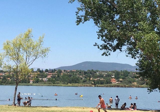 El embalse de Cazalegas entre las zonas de baño autorizadas en CLM para disfrutar de la naturaleza